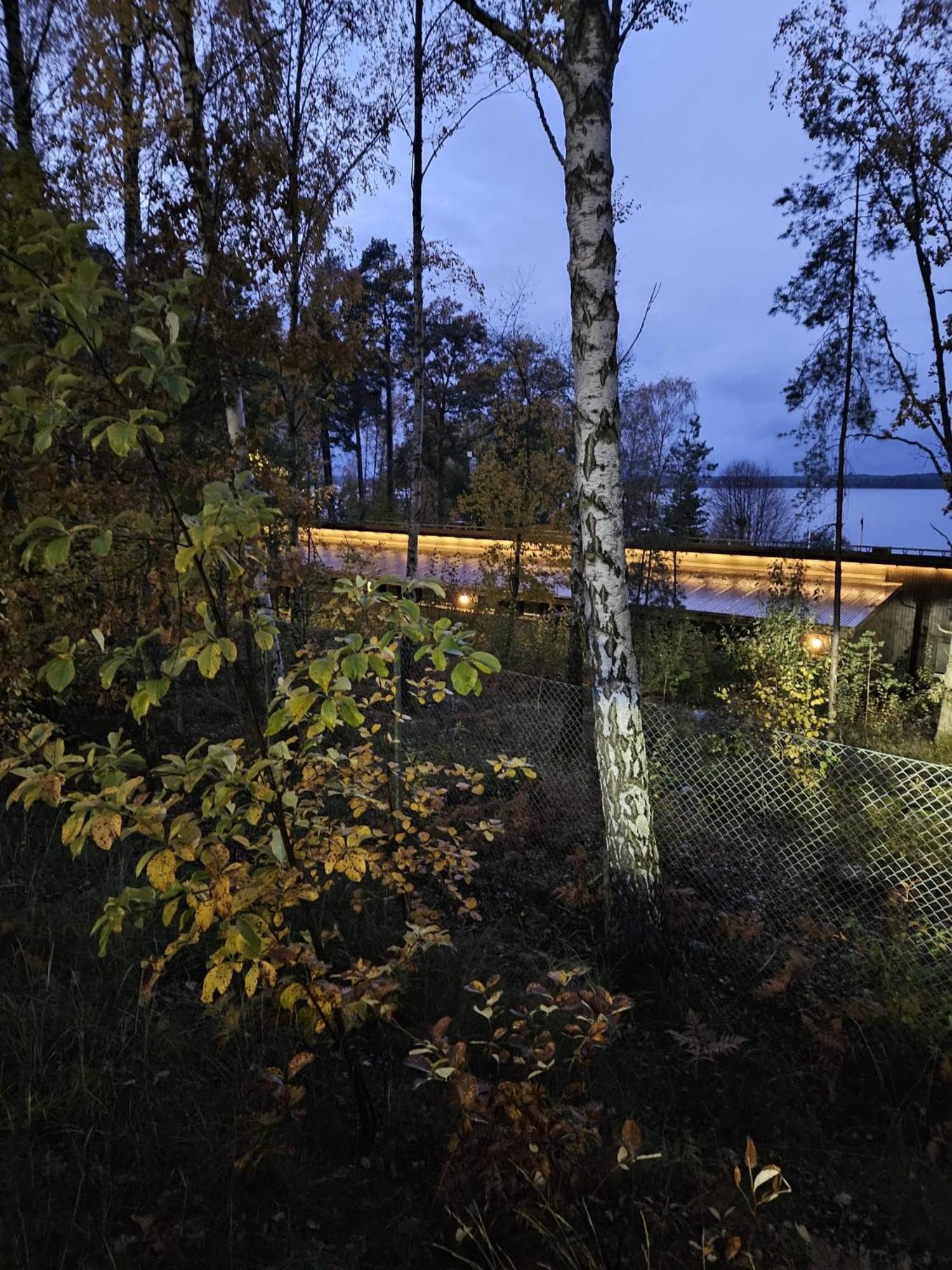 Kallhaellsbaden Strandhotell Jarfalla Bagian luar foto