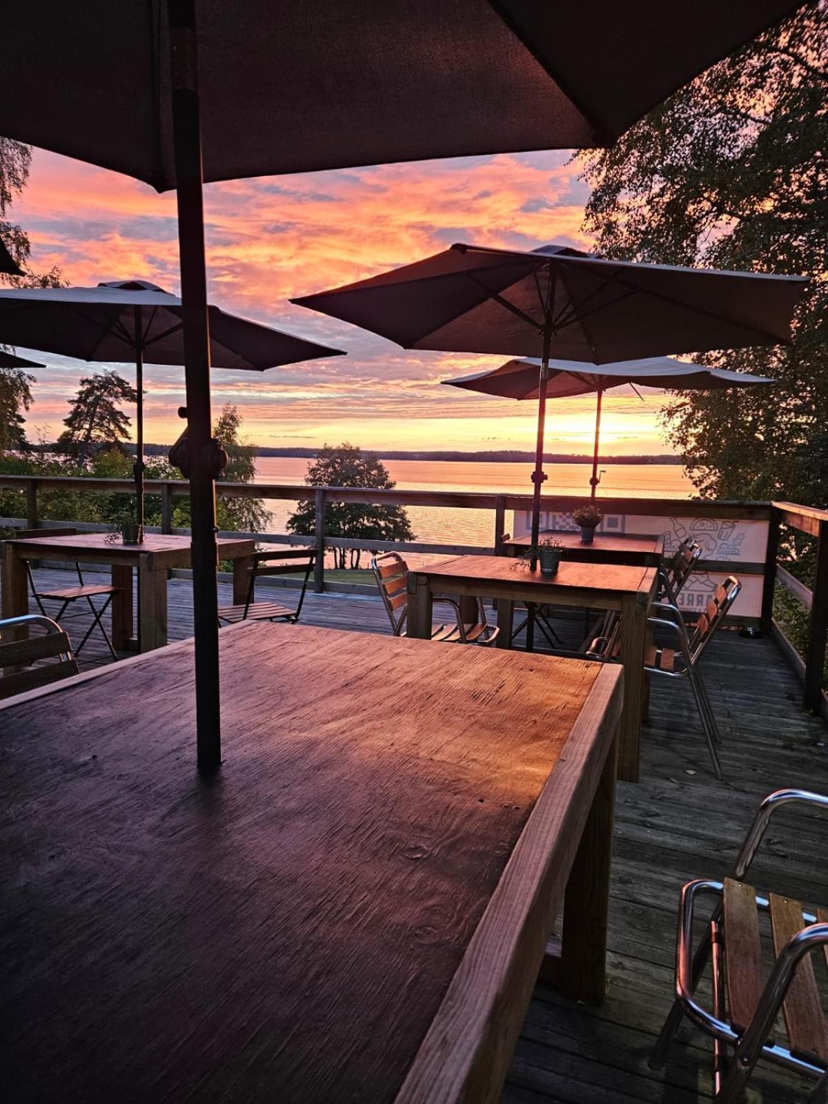 Kallhaellsbaden Strandhotell Jarfalla Bagian luar foto
