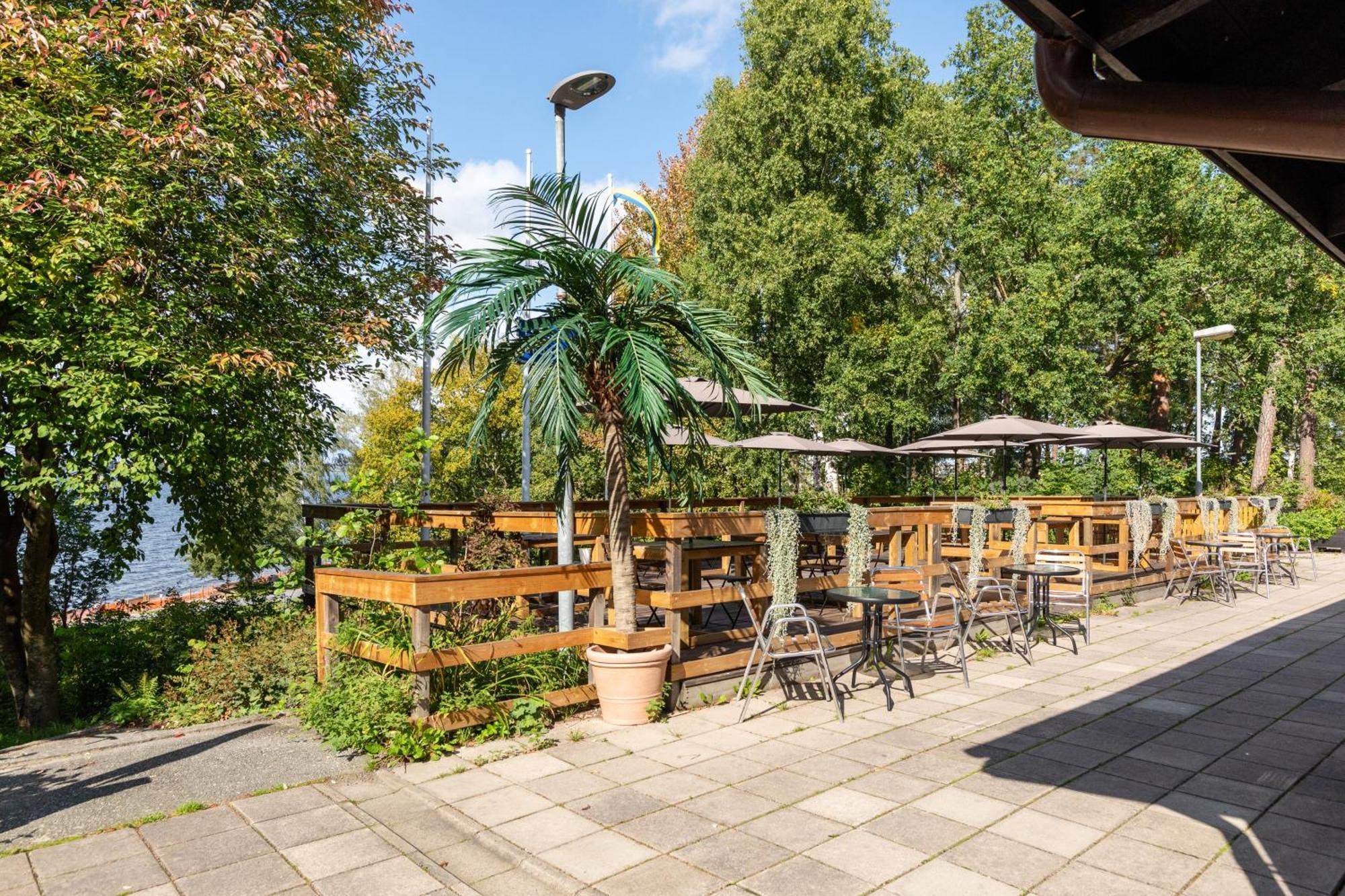 Kallhaellsbaden Strandhotell Jarfalla Bagian luar foto